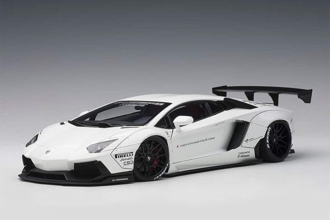 Lamborghini Aventador Liberty Walk