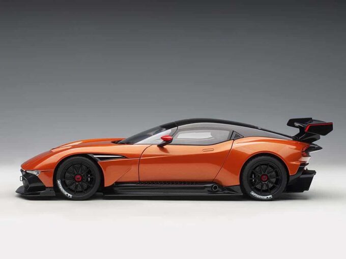 Aston Martin Vulcan – Image 5