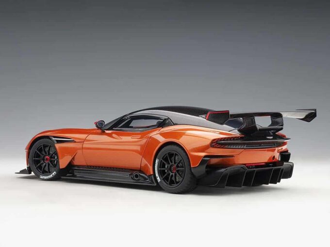 Aston Martin Vulcan – Image 2