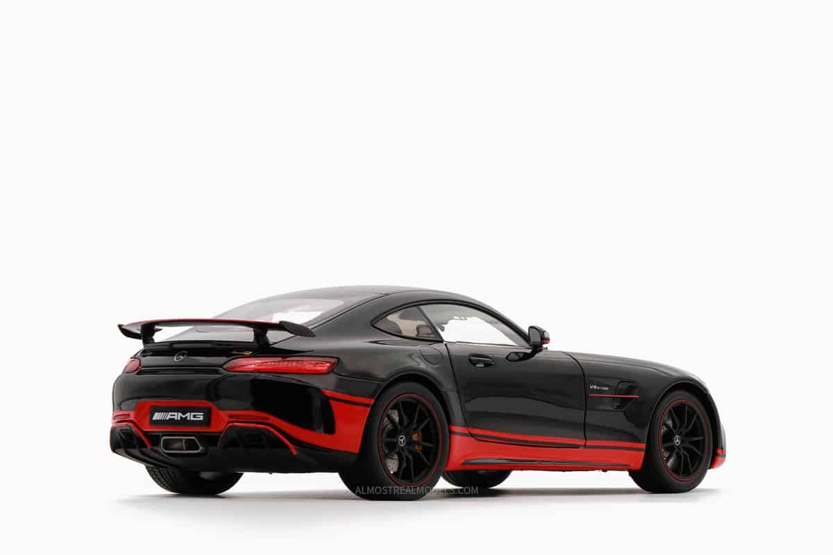 Mercedes-AMG GT-R 1:18 model car Almost Real 820703 - Modelkars