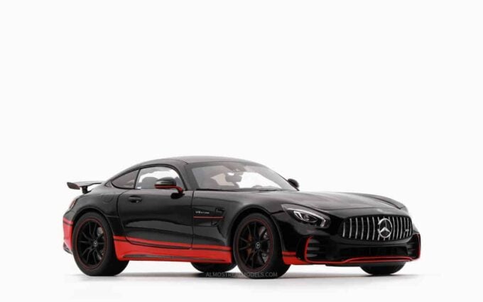 Mercedes-AMG GT-R