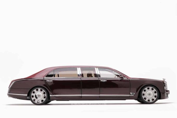 Bentley Mulsanne Grand Limousine Burgundy - Image 4