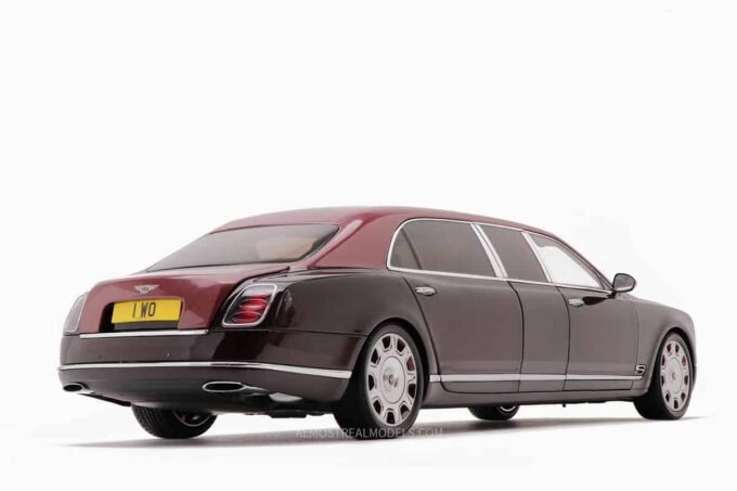 Bentley Mulsanne Grand Limousine Burgundy - Image 2