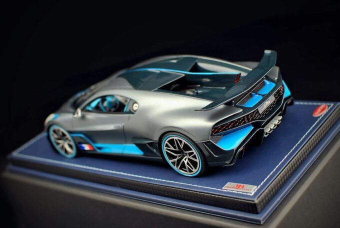Bugatti Divo - Image 2