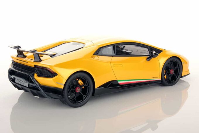 Lamborghini Huracán Performante - Image 2