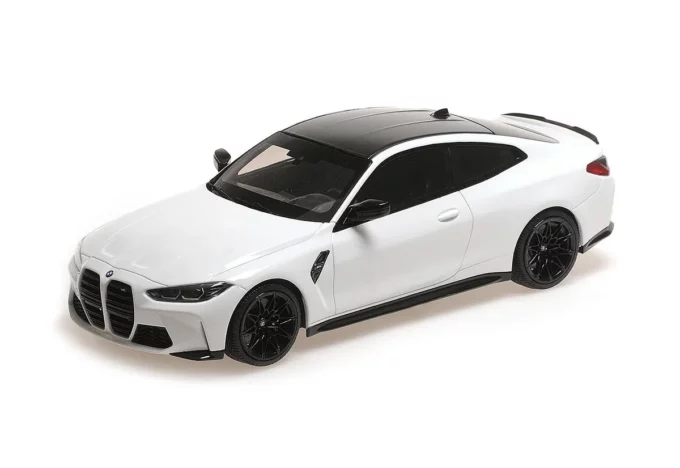 BMW M4 (G82)