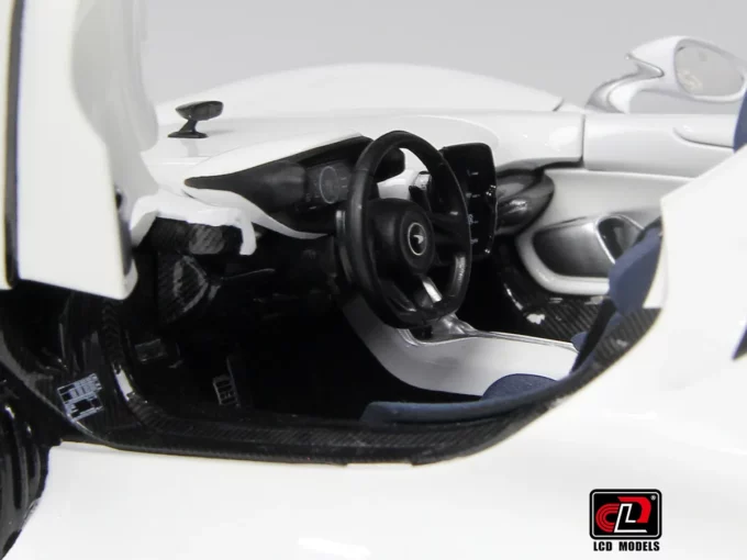 McLaren Elva - Image 4