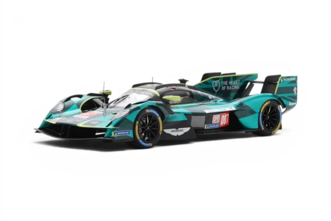 Aston Martin Valkyrie #007 (24h Le Mans 2025) - Image 3