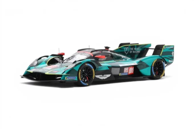 Aston Martin Valkyrie #009 (24h Le Mans 2025) – Image 3