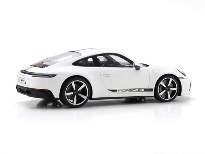 Porsche 911 (992) Carrera 4S - Image 4