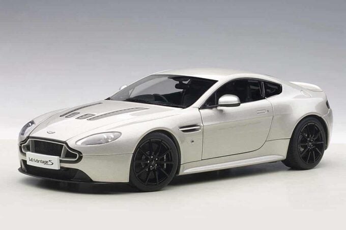 Aston Martin V12 Vantage S