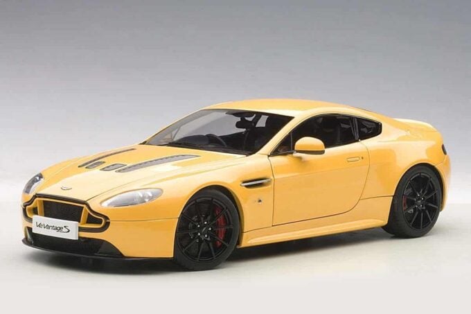 Aston Martin V12 Vantage S