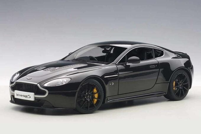 Aston Martin V12 Vantage S