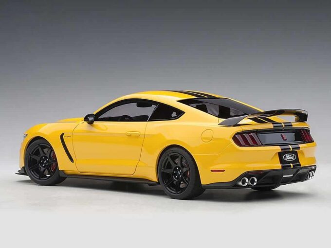 Ford Mustang Shelby GT350R – Image 2