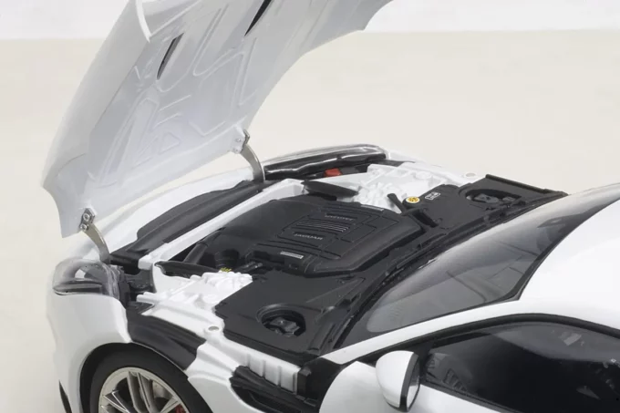 Jaguar F-Type R Coupe - Image 4