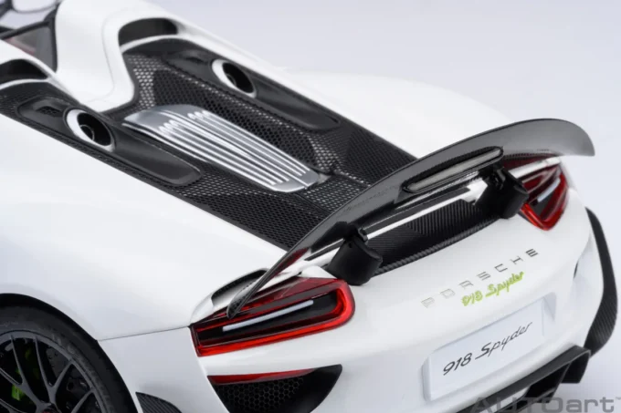 Porsche 918 Spyder Weissach Package – Image 8