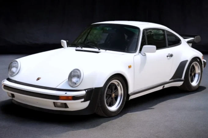 Porsche 911 (930) Turbo 3.0