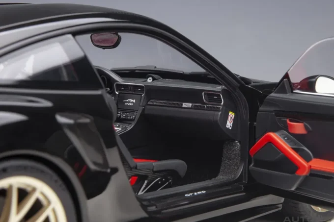 Porsche 911 (991.2) GT2 RS Weissach Package – Image 5