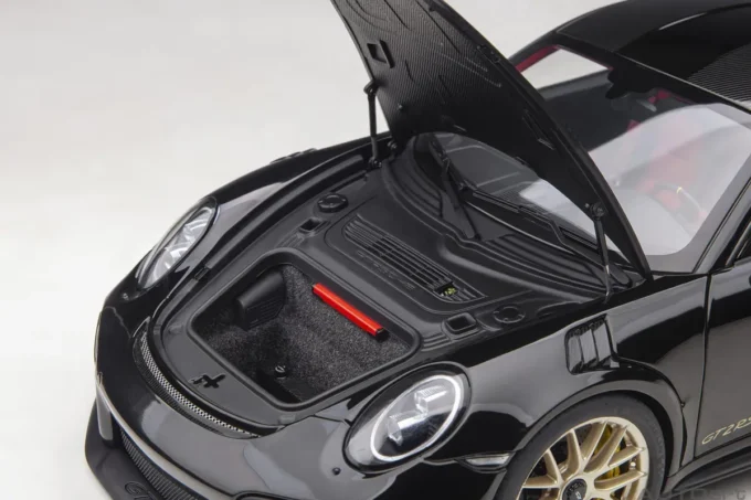 Porsche 911 (991.2) GT2 RS Weissach Package – Image 6