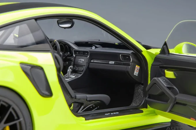 Porsche 911 (991.2) GT2 RS Weissach Package – Image 5