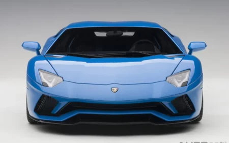 AA79134 AUTOart Lamborghini Aventador S 2017 1/18 - Maquette De Collection Neuve