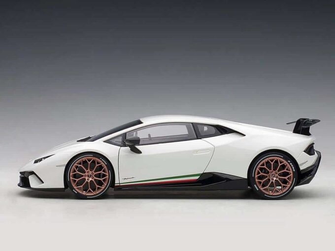 Lamborghini Huracan Performante – Image 4
