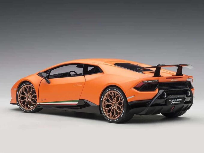 Lamborghini Huracan Performante – Image 5