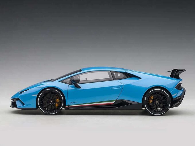 Lamborghini Huracan Performante – Image 4