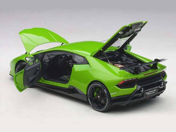 Lamborghini Huracan Performante – Image 2