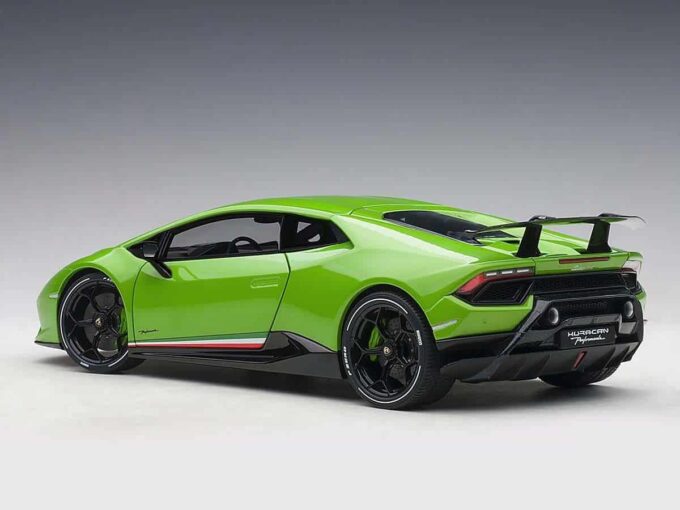 Lamborghini Huracan Performante – Image 5