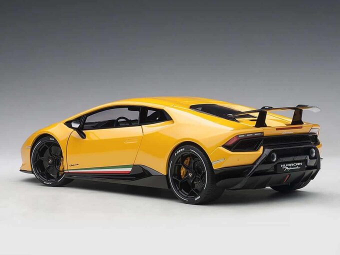Lamborghini Huracan Performante – Image 2
