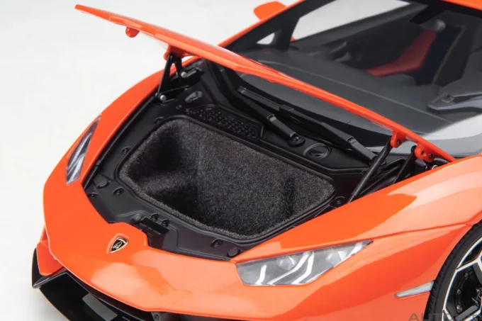 Lamborghini Huracan Evo – Image 9