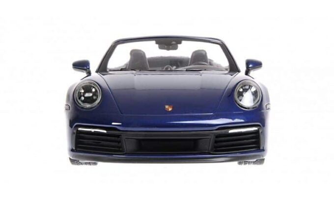 Porsche 911 (992) Carrera 4S Cabriolet - Image 4