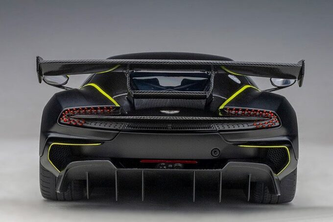 Aston Martin Vulcan - Image 5