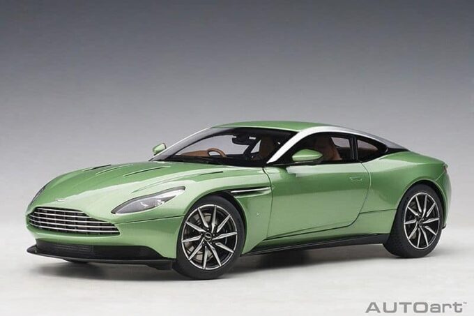 Aston Martin DB11