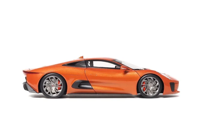 Jaguar C-X75 - Image 8