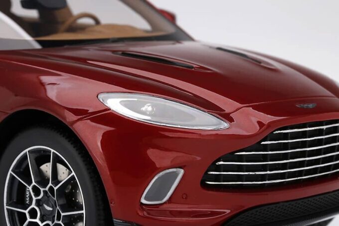 Aston Martin DBX – Image 4