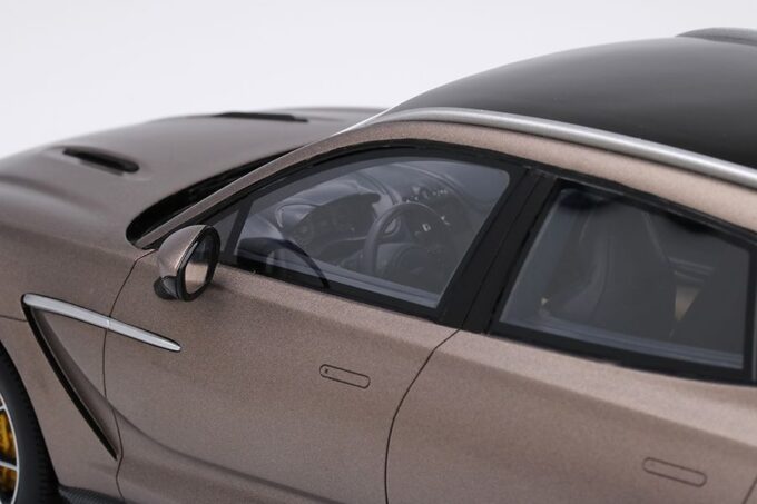 Aston Martin DBX - Image 6