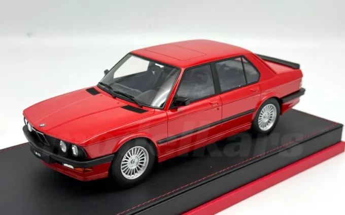 BMW M5 E28