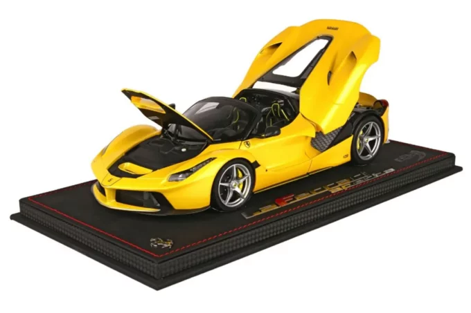 Ferrari LaFerrari Aperta