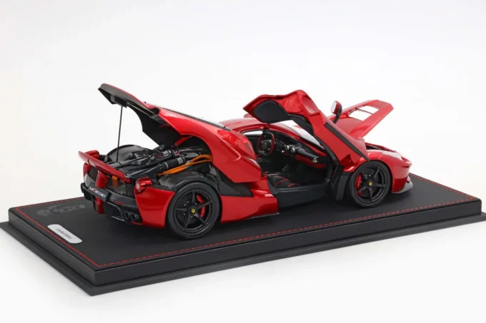 Ferrari LaFerrari - Image 2