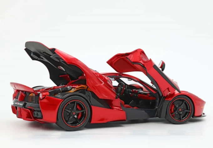 Ferrari LaFerrari (special pack) ex-Lewis Hamilton - Image 3