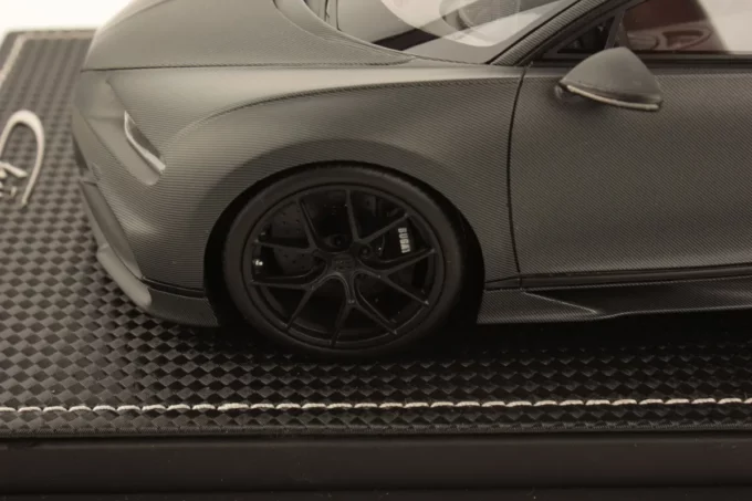 Bugatti Chiron Edition Noire - Image 5