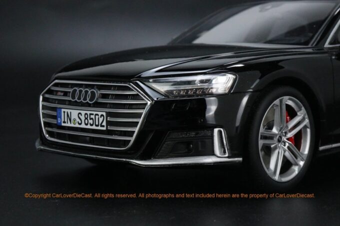 Audi S8 - Image 5