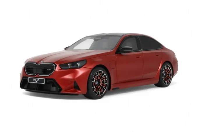 BMW M5 (G90) Pebble Beach 1:18 model car GT Spirit, Pre-orders GT966 ...