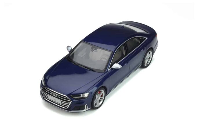 Audi S8 - Image 6