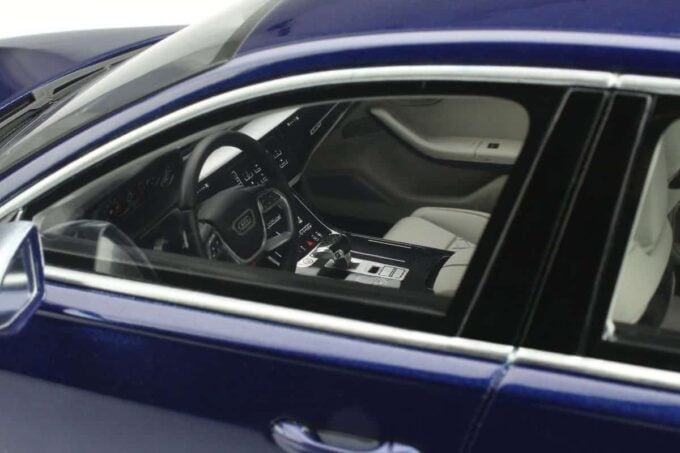 Audi S8 - Image 10