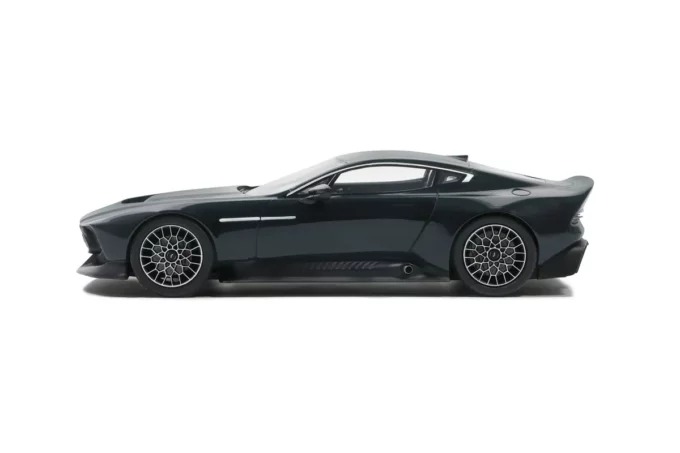 Aston Martin Victor – Image 2