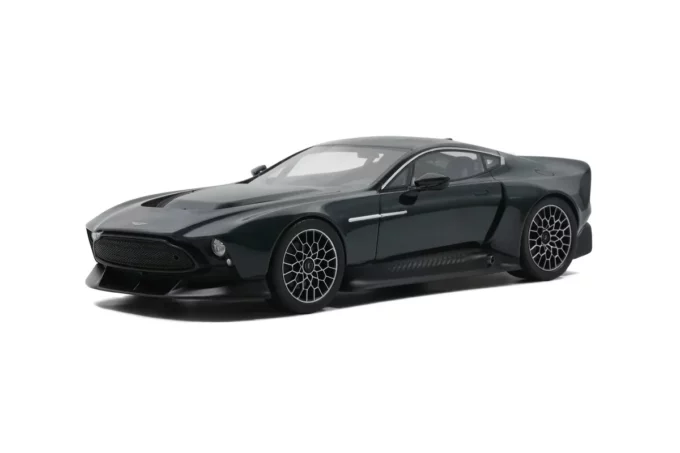 Aston Martin Victor