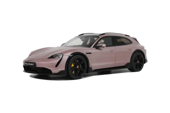 Porsche Taycan Turbo S Cross Turismo